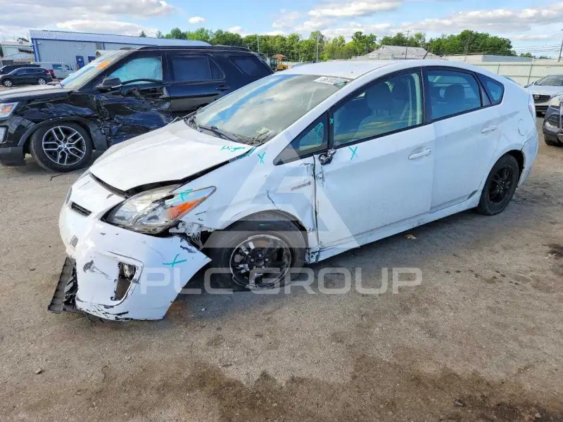 2015 Toyota PRIUS фото