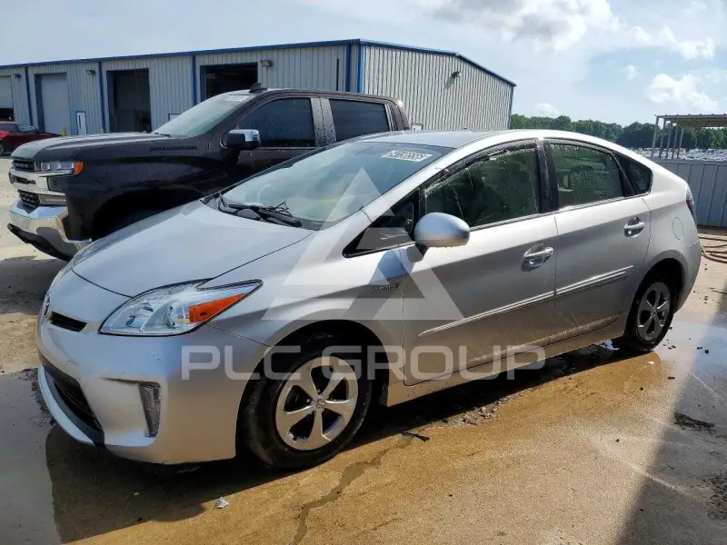 2015 Toyota PRIUS фото