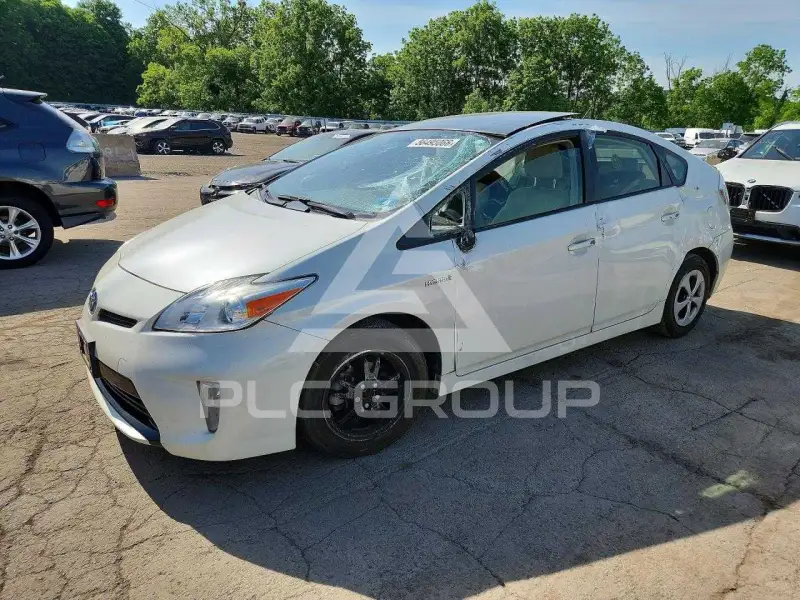 2015 Toyota PRIUS photo