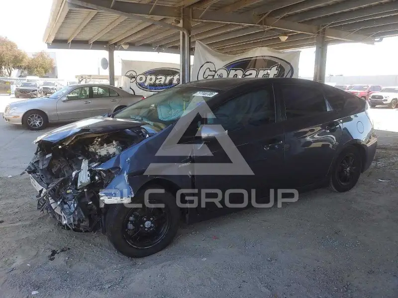 2015 Toyota PRIUS фото