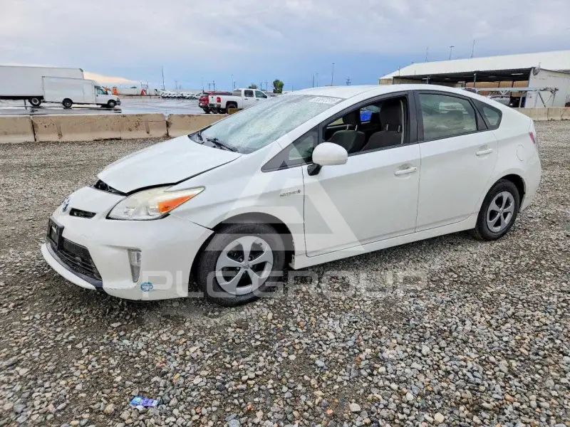 2015 Toyota PRIUS photo
