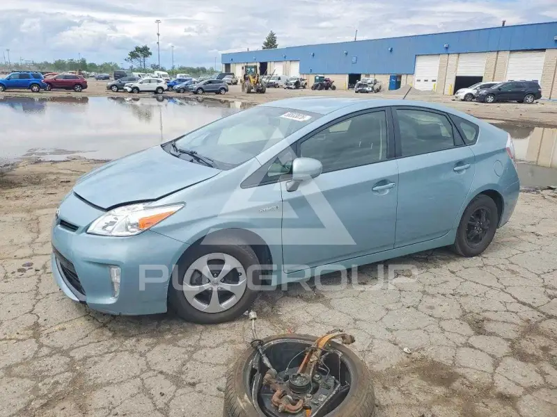 2015 Toyota PRIUS фото