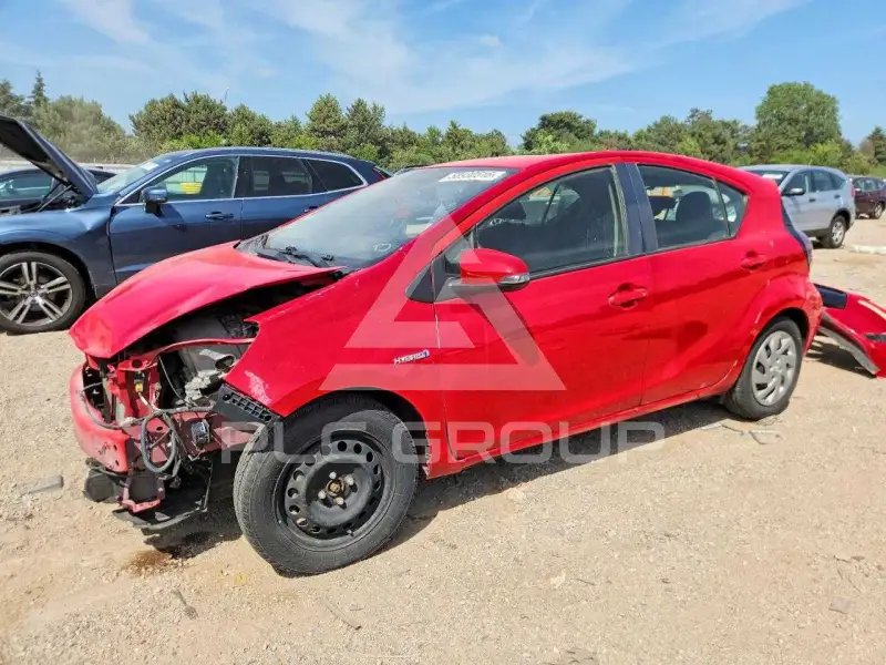 2015 Toyota PRIUS photo