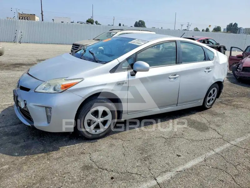 2015 Toyota PRIUS фото