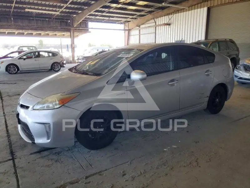 2015 Toyota PRIUS photo