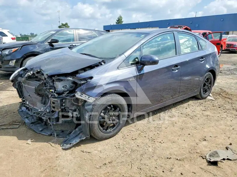 2015 Toyota PRIUS photo