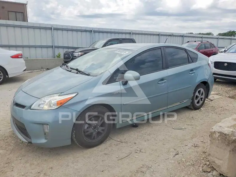 2015 Toyota PRIUS фото