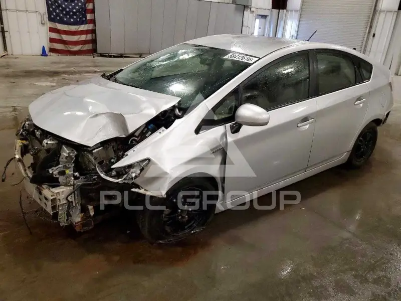 2015 Toyota PRIUS фото