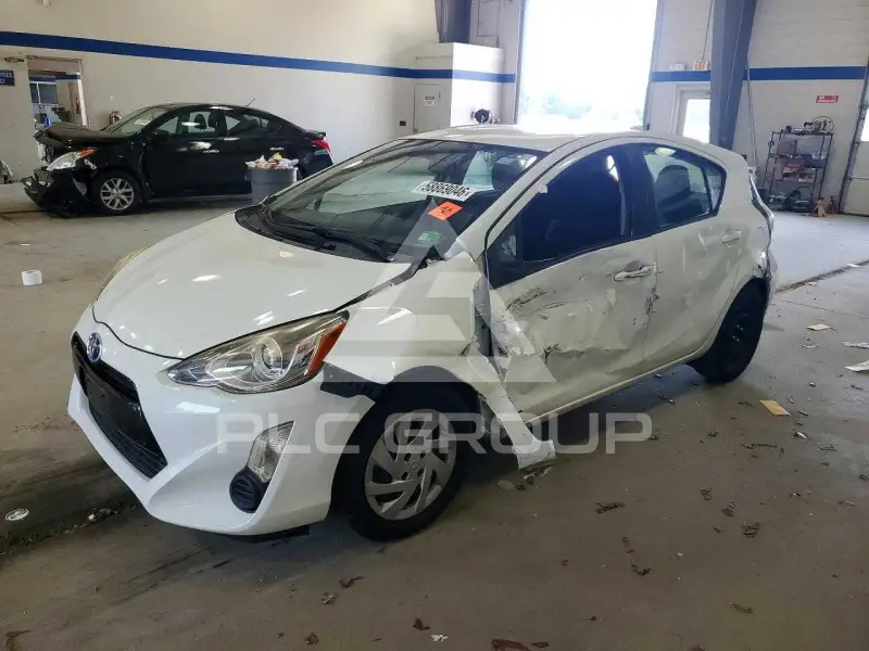2015 Toyota PRIUS photo