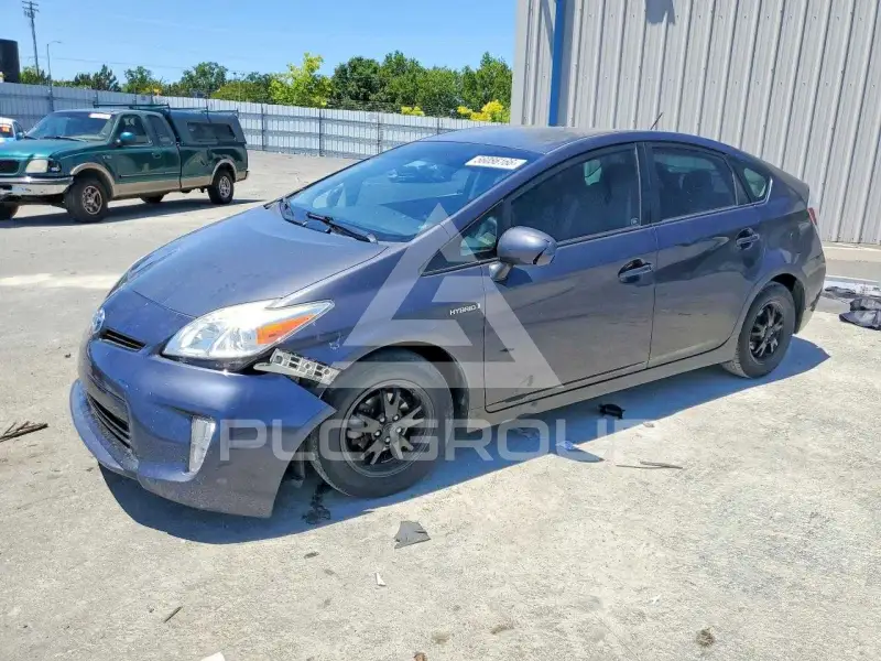 2015 Toyota PRIUS фото