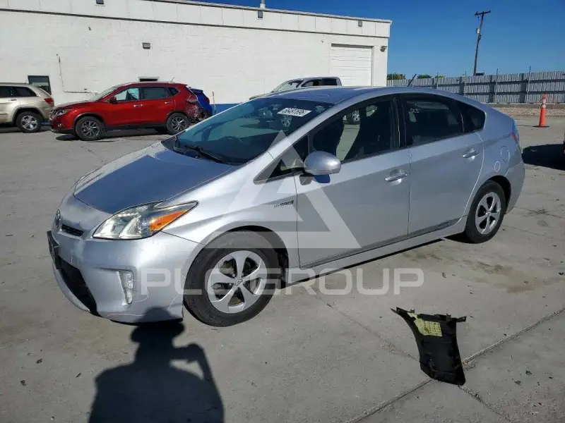 2015 Toyota PRIUS photo
