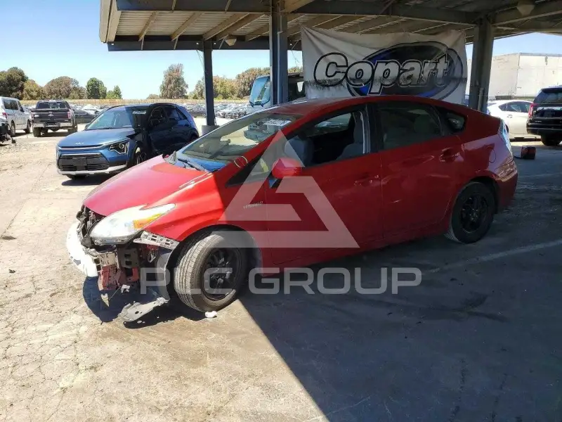 2015 Toyota PRIUS фото