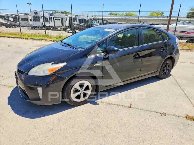 2015 Toyota PRIUS photo