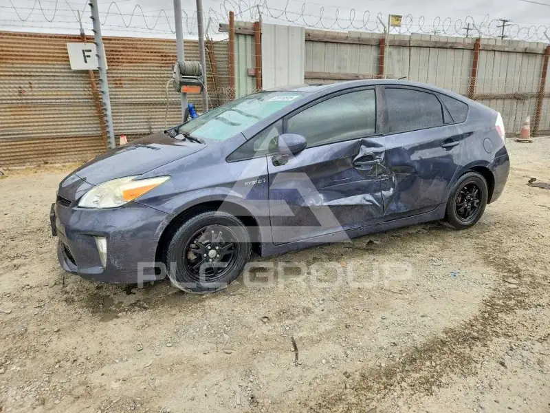 2015 Toyota PRIUS photo
