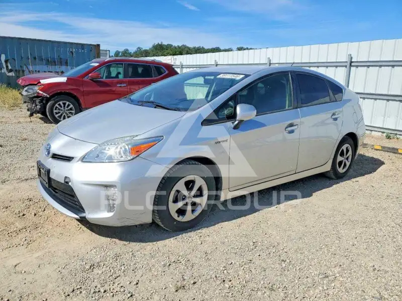 2015 Toyota PRIUS photo