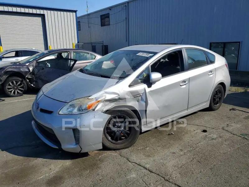 2015 Toyota PRIUS фото