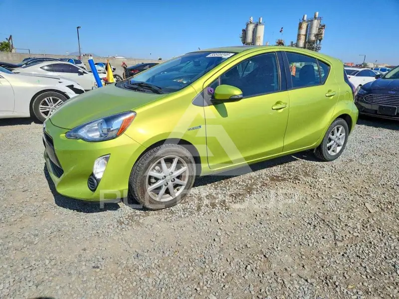 2015 Toyota PRIUS photo