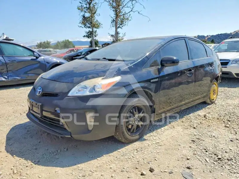 2015 Toyota PRIUS фото