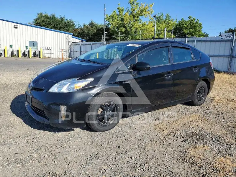 2015 Toyota PRIUS фото