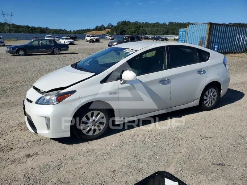 2015 Toyota PRIUS фото