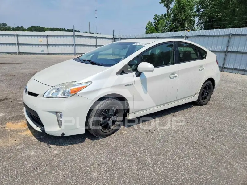 2015 Toyota PRIUS фото