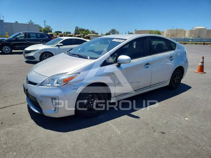 2015 Toyota PRIUS photo