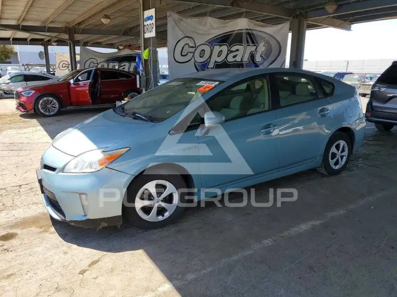 2015 Toyota PRIUS фото
