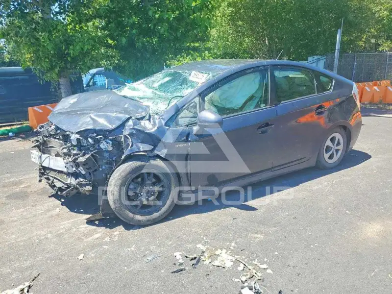 2015 Toyota PRIUS фото