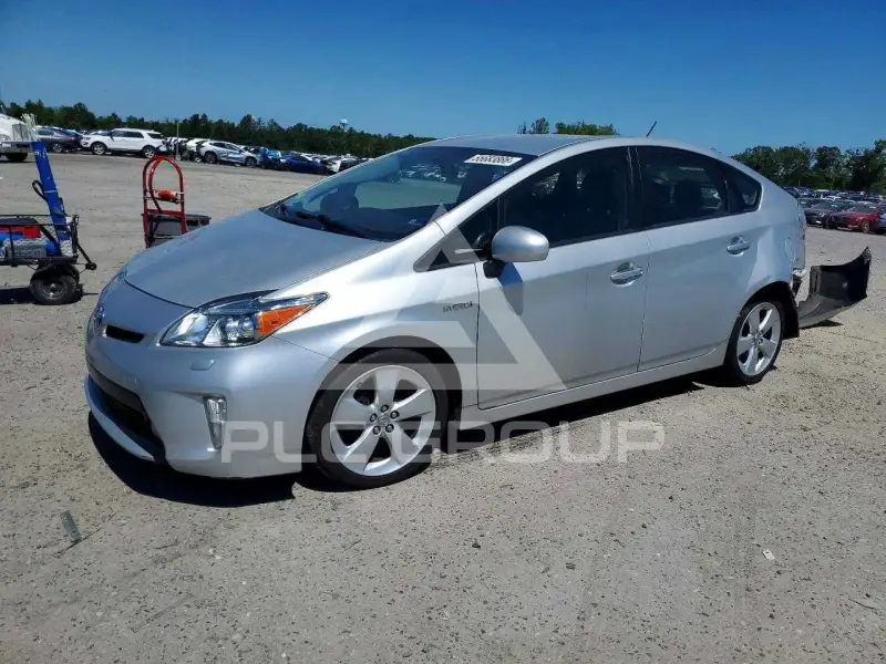 2015 Toyota PRIUS фото
