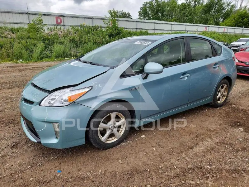 2015 Toyota PRIUS фото