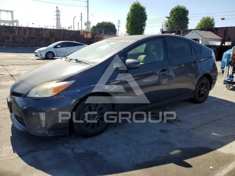 2015 Toyota PRIUS photo