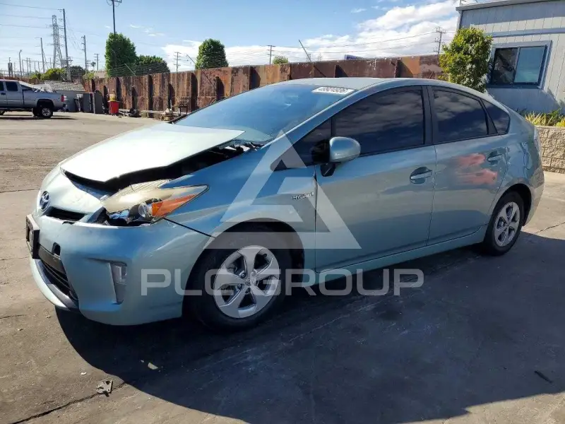 2015 Toyota PRIUS фото