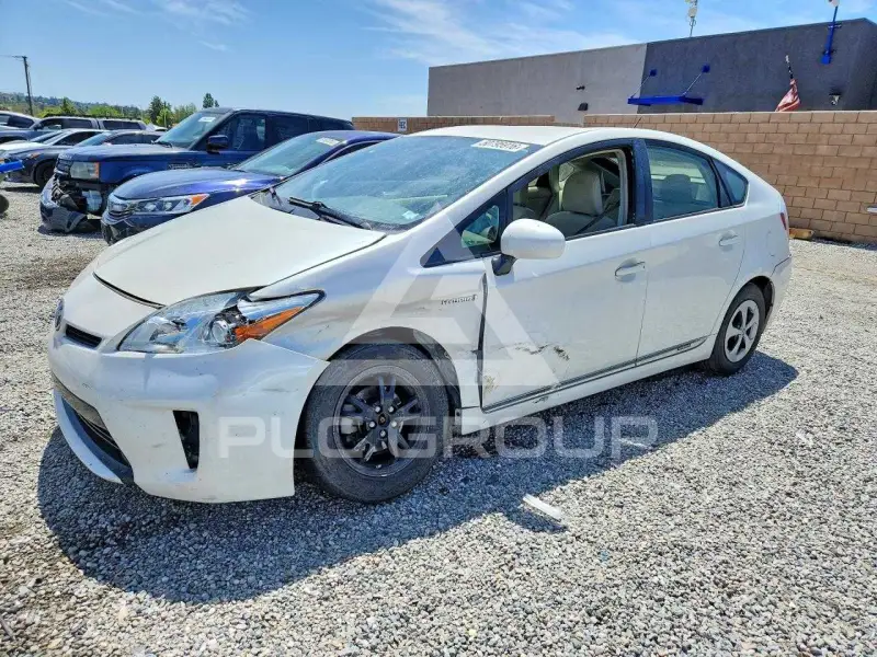 2015 Toyota PRIUS фото
