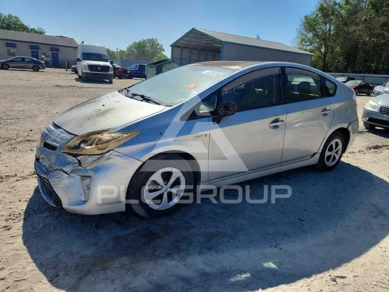 2015 Toyota PRIUS фото