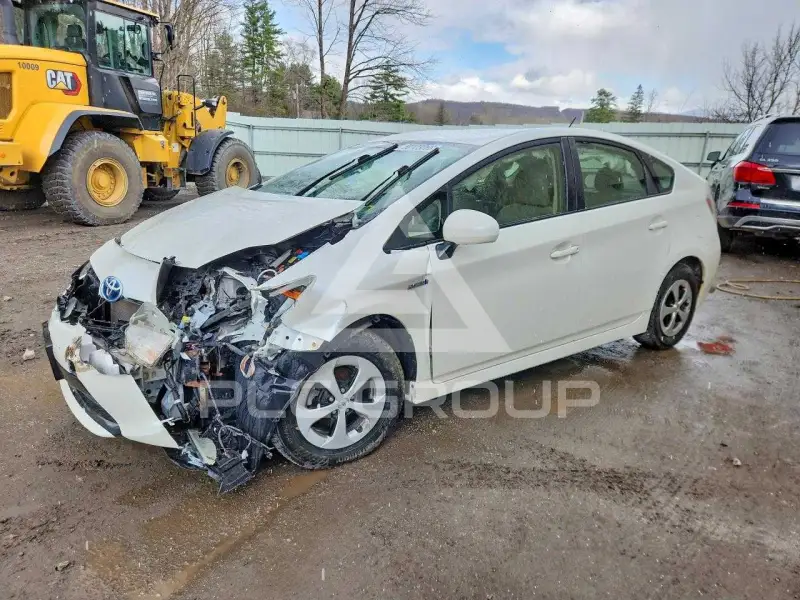 2015 Toyota PRIUS фото