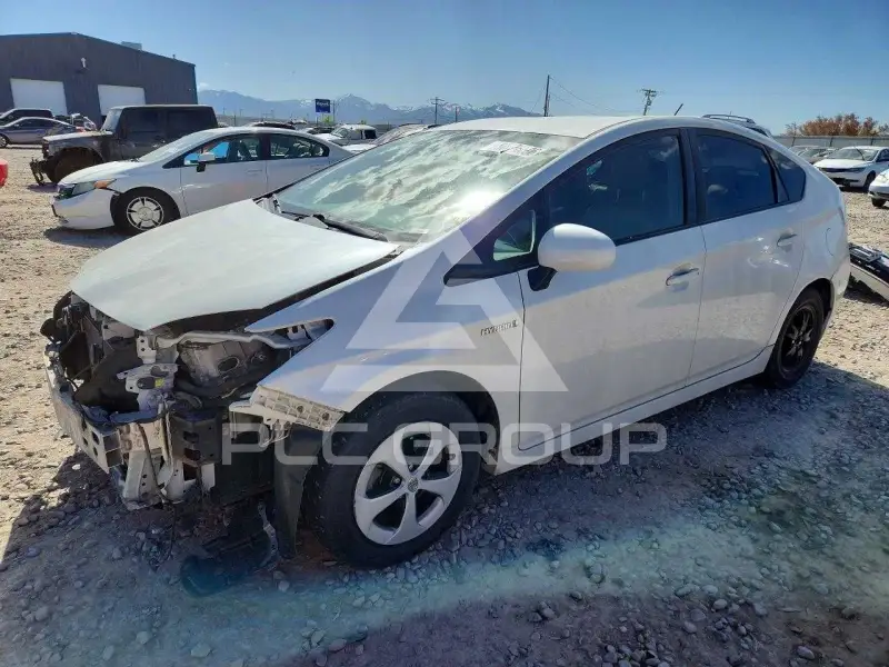 2015 Toyota PRIUS photo