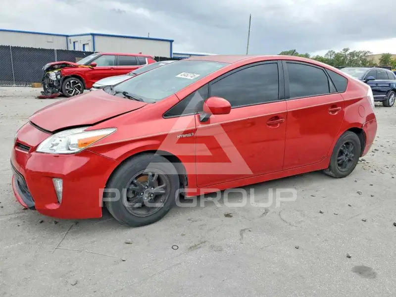 2015 Toyota PRIUS фото