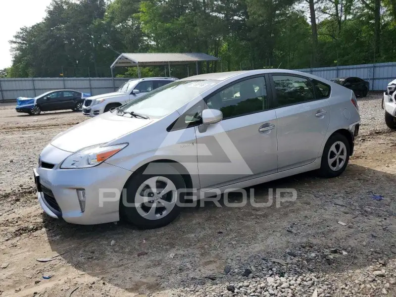 2015 Toyota PRIUS фото
