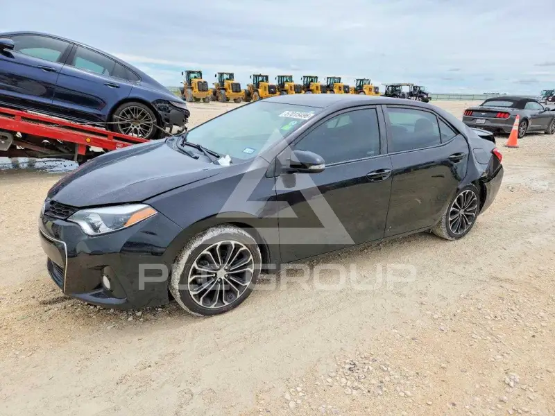 2015 Toyota COROLLA фото