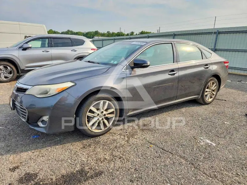 2015 Toyota AVALON photo