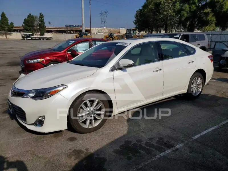 2015 Toyota AVALON фото