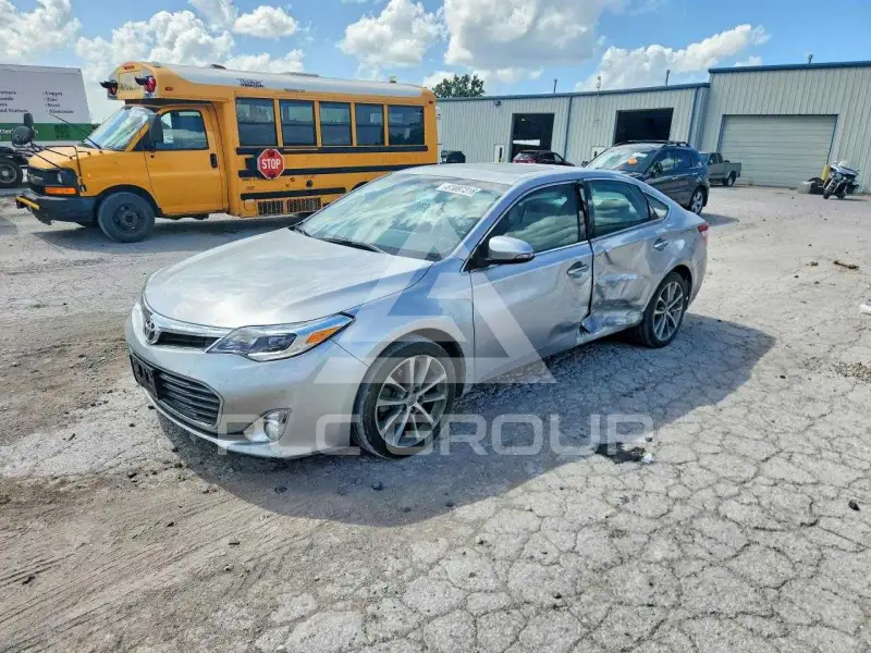 2015 Toyota AVALON фото