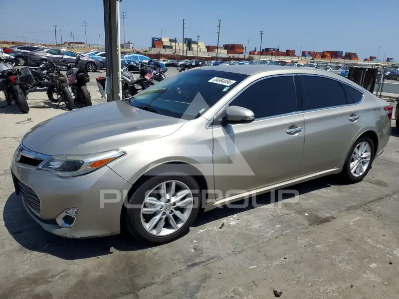 2015 Toyota AVALON фото