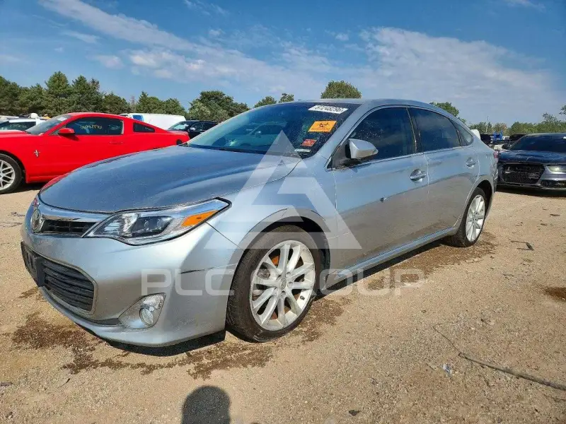 2015 Toyota AVALON photo
