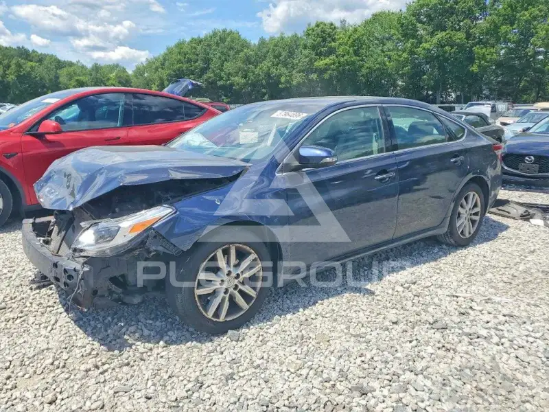 2015 Toyota AVALON photo