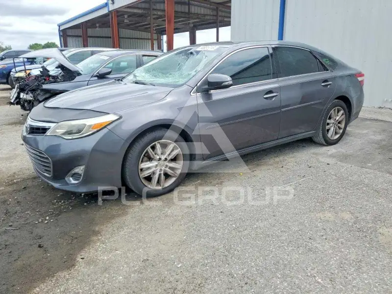 2015 Toyota AVALON photo