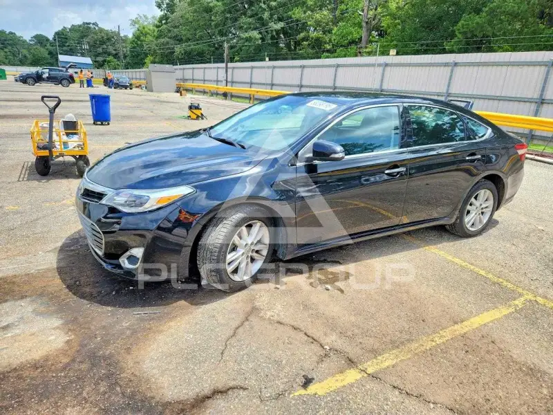 2015 Toyota AVALON photo