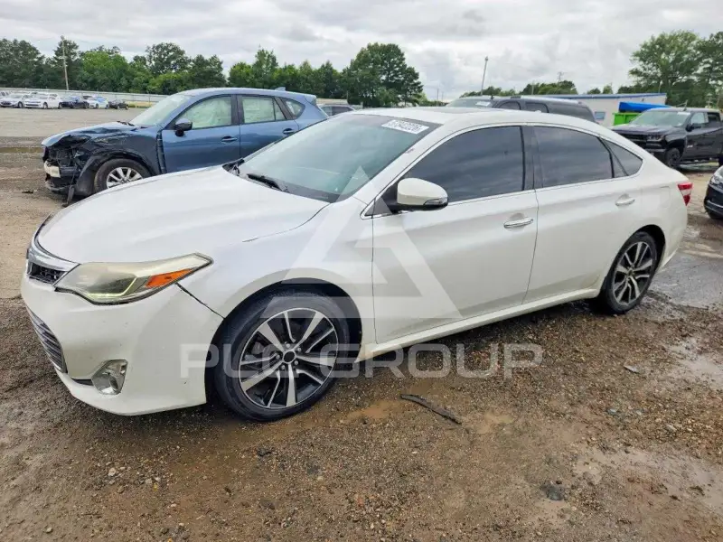 2015 Toyota AVALON photo