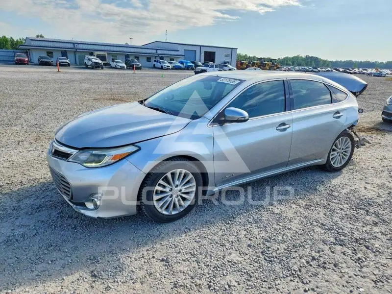 2015 Toyota AVALON photo