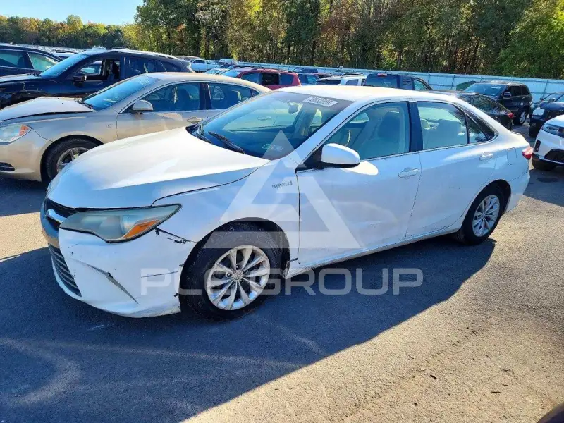 2015 Toyota CAMRY фото